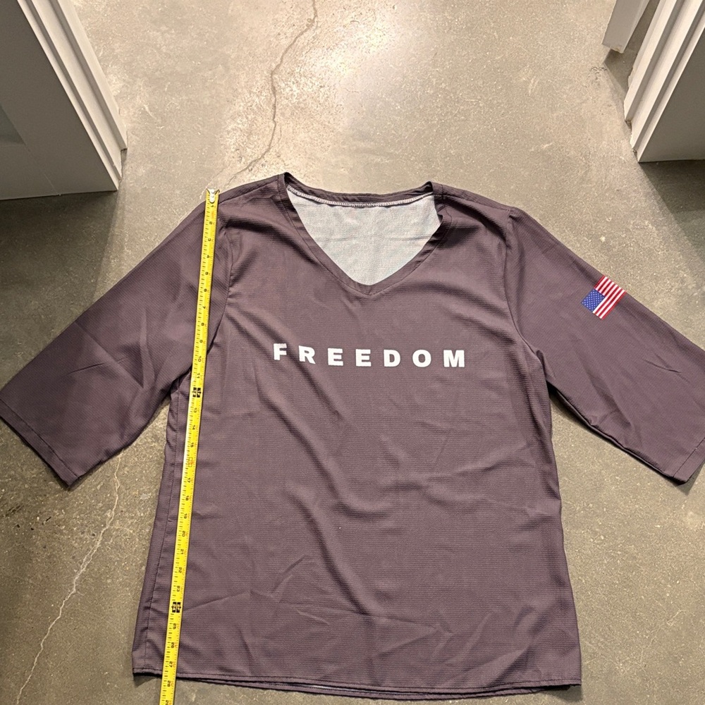 Freedom Graphic V-Neck Shirt